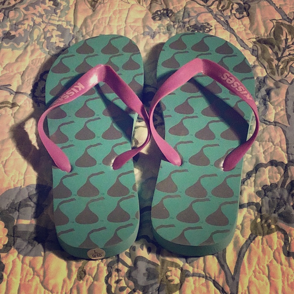HERSHEY kiss flip flops